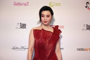 Teddy Awards for queer films presented at Berlinale 22 670509 origin 1