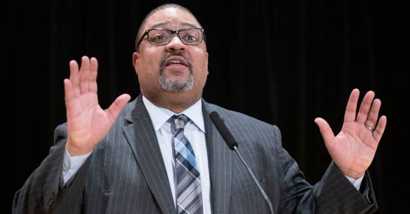 Manhattan Da Alvin Bragg Bombarded With Racist And Antisemitic Death Threats After Donald Trump Indictment 2 674565 674565 origin 1 1