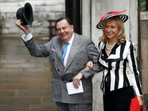Barry Humphries, creator of Dame Edna, dies at 89 34 676226 origin 1