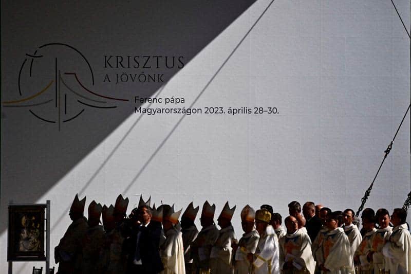 Don't shut door on foreigners, migrants, Pope Francis says in Hungary 19 676947 676947 origin 1 2