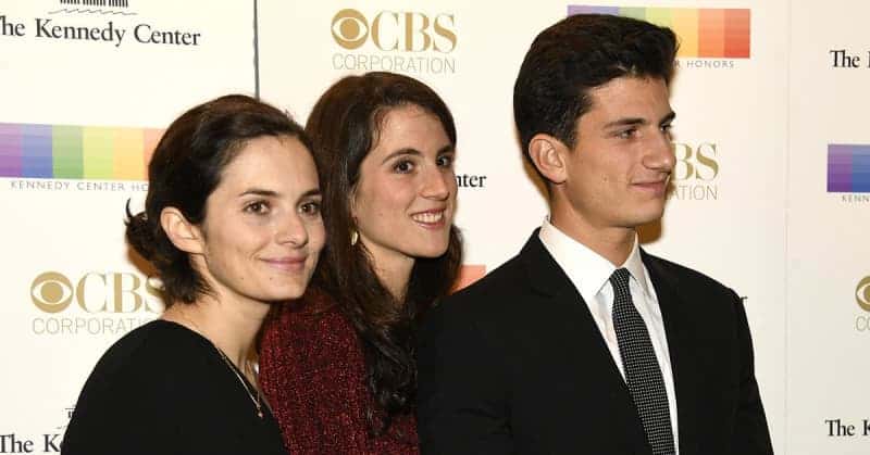 JFK's Family 'Uncomfortable' as ex-President's Lesbian Granddaughter Looks to Welcome Baby With Wife: Sources 42 677975 677975 origin 1 3
