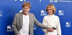 Jane Fonda Claims Robert Redford 'Didn't Like Kissing' Her in Movies: 'He Just Has an Issue With Women' 18 679934 origin 1
