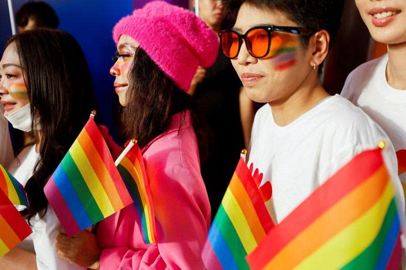 Thai PM frontrunner attends Pride parade, promising same-sex marriage, gender identity rights 59 680664 680664 origin 1 4
