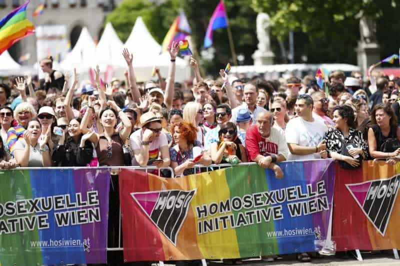 Austria: Three arrested before pride parade on suspicion of terrorism 51 682492 origin 1