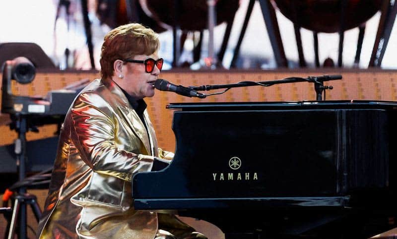 Elton John enthralls Glastonbury in final UK show 7 683598 origin 1
