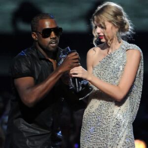Taylor Swift laughs at idea of ending Kanye West feud 4 687011 origin 1