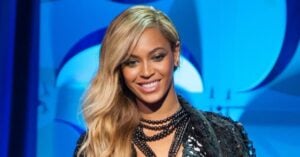 Beyoncé Requires Extra Toilet Seats Be Shipped With Her on Tour So She Never Has to Use a Public One: Report 12 687634 origin 1