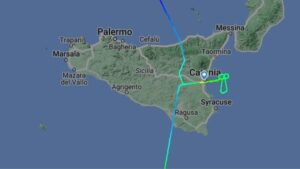 Pilot draws 24-kilometre-long penis in the sky after being diverted from Catania airport 4 687654 origin 1
