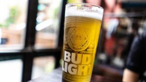 Dylan Mulvaney shares a Bud Light apology (you may not like it) 48 688807 origin 1