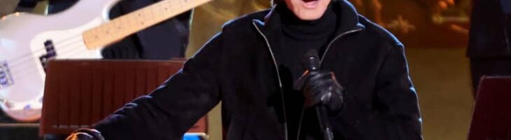 Barry Manilow’s Face Is ‘Not Moving’ as Fans Claim He’s Had Too Much Done following His Rockefeller Tree Lighting Stint
